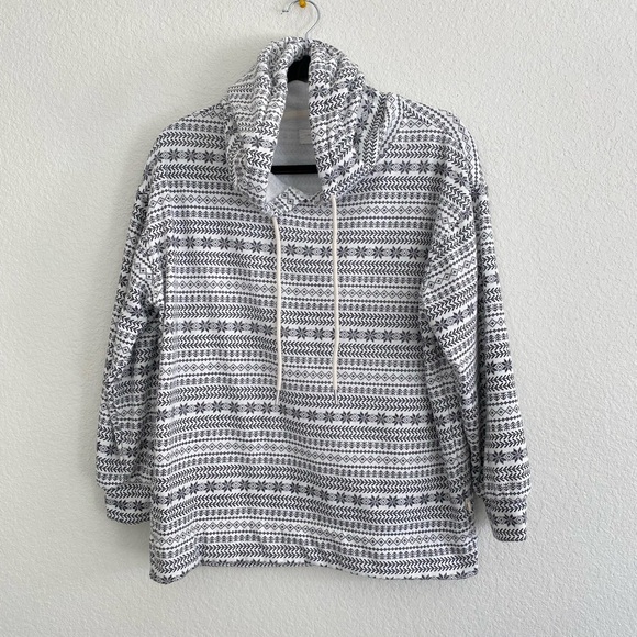 Lou & Grey Fair Isle Fluffy Fleece Hoodie Size Medium Holiday Cozy Casual Fall - Picture 4 of 11